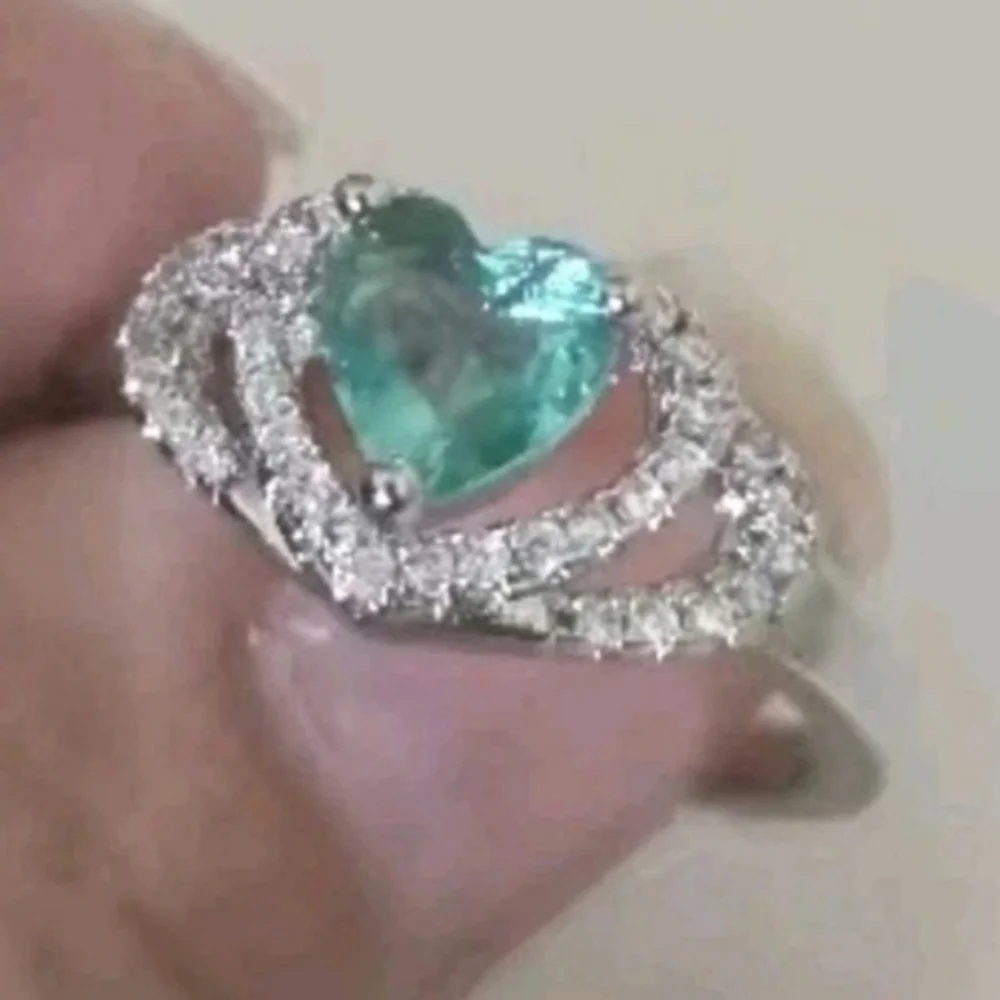 boutique elegant heart